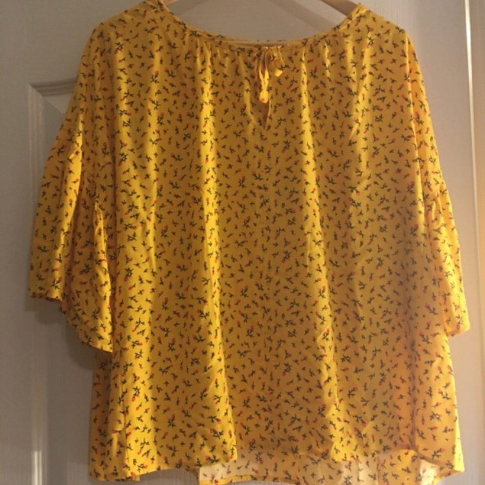 Levi Yellow Top